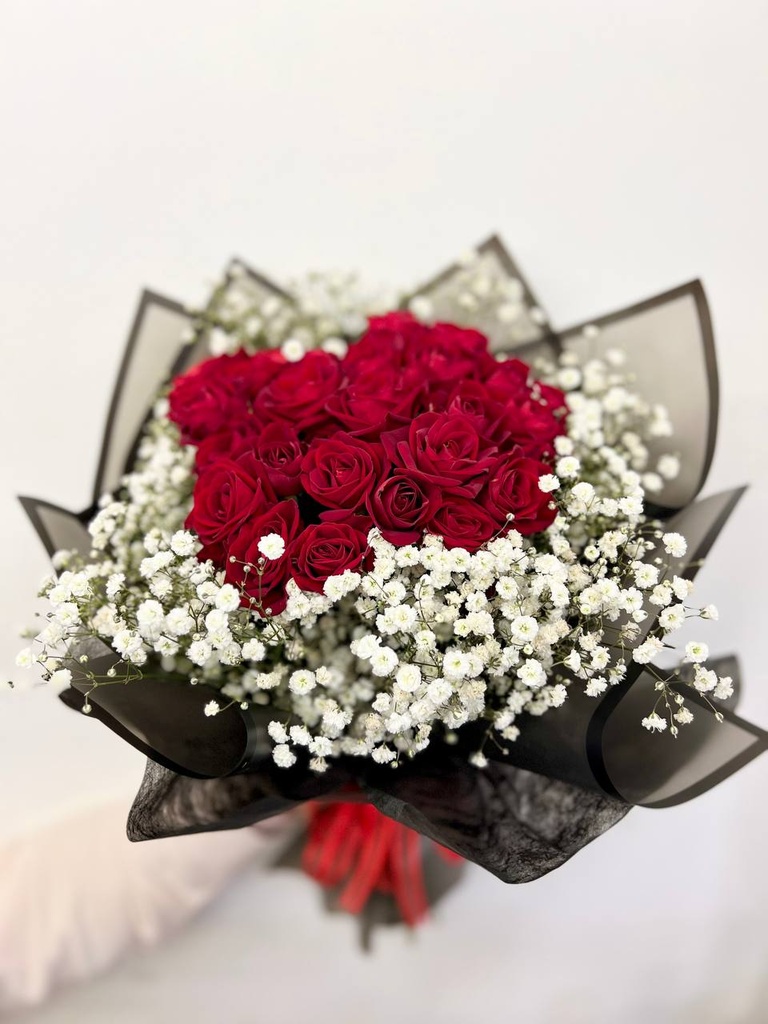 The Diana Rose Bouquet باقة وردة ديانا — Terra Garden Kuwait | تيرا غاردن الكويت