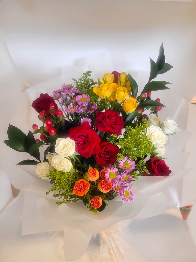 Elsa's Bloom Bouquet باقة إيلسا المزهرة — Terra Garden Kuwait | تيرا غاردن الكويت